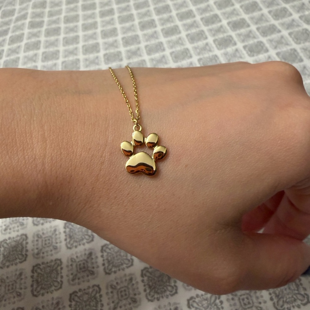 Gold Paw Print Pendant Necklace
